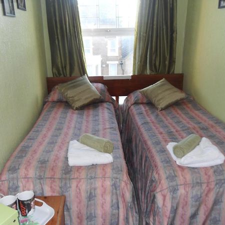 Bradleys Hotel Blackpool Bagian luar foto