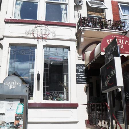 Bradleys Hotel Blackpool Bagian luar foto