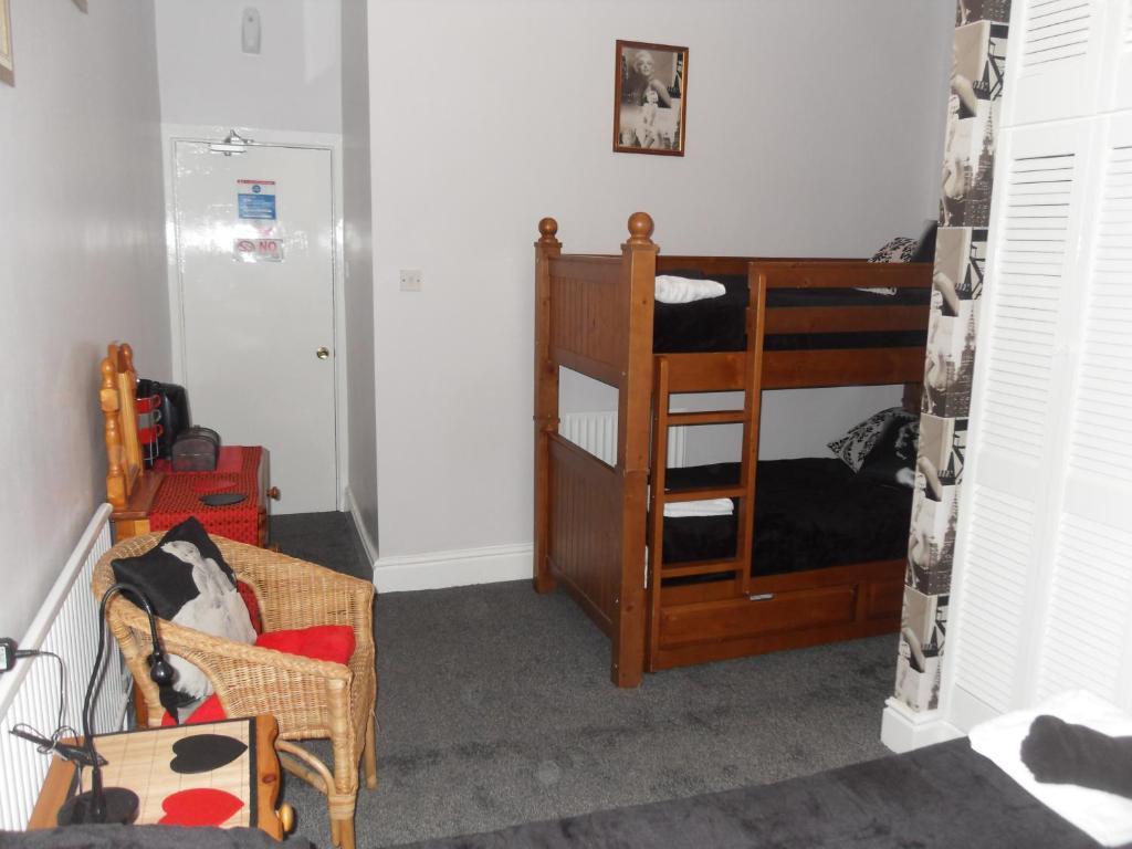 Bradleys Hotel Blackpool Bagian luar foto
