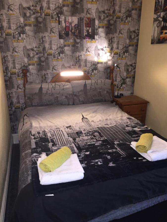 Bradleys Hotel Blackpool Bagian luar foto